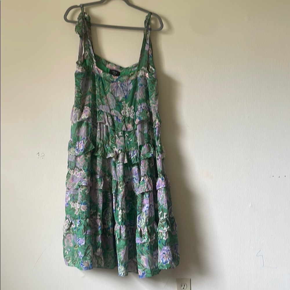 Vici Women's Green Floral Tiered Midi - Picture 3 of 9